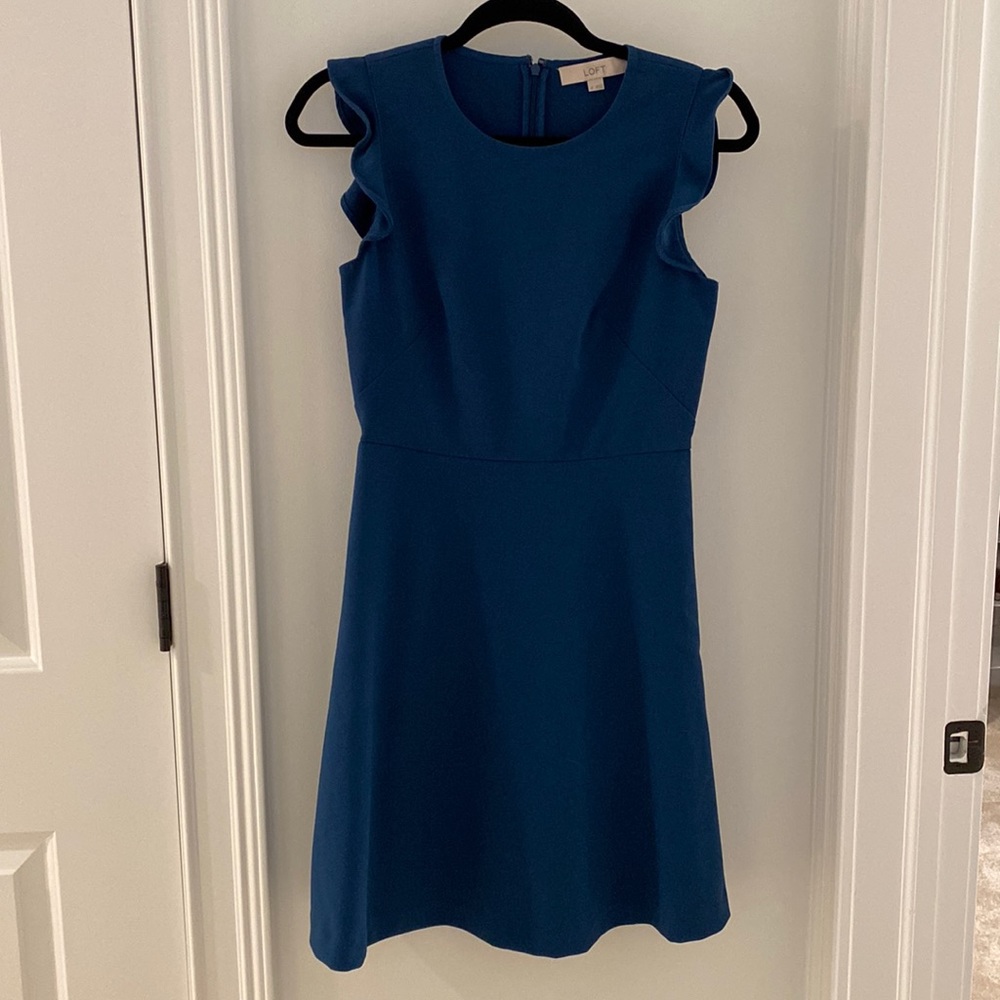Blue dress with pockets